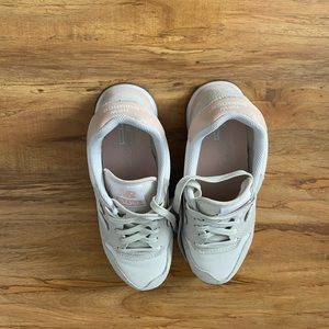 Women’s New Balance 500 sneakers